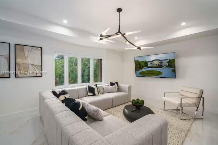 Interior, Living room, Pendant Lights, Recessed Lighting