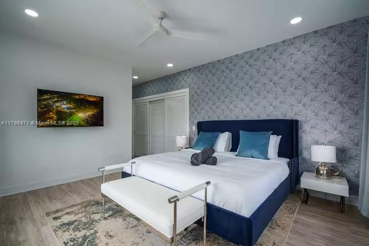 Bedroom, Interior, Recessed Lighting, Wood Texture Flooring