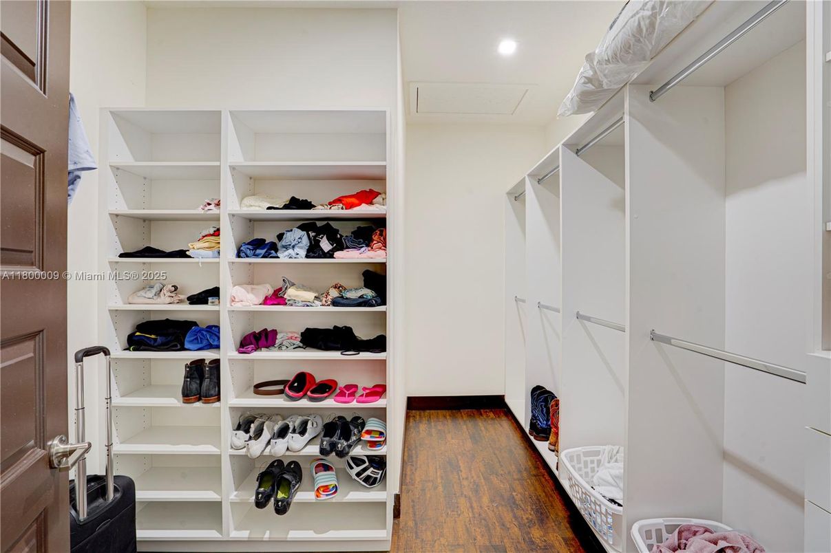 Interior, Recessed Lighting, Walk-in Closets, Wood Texture Flooring