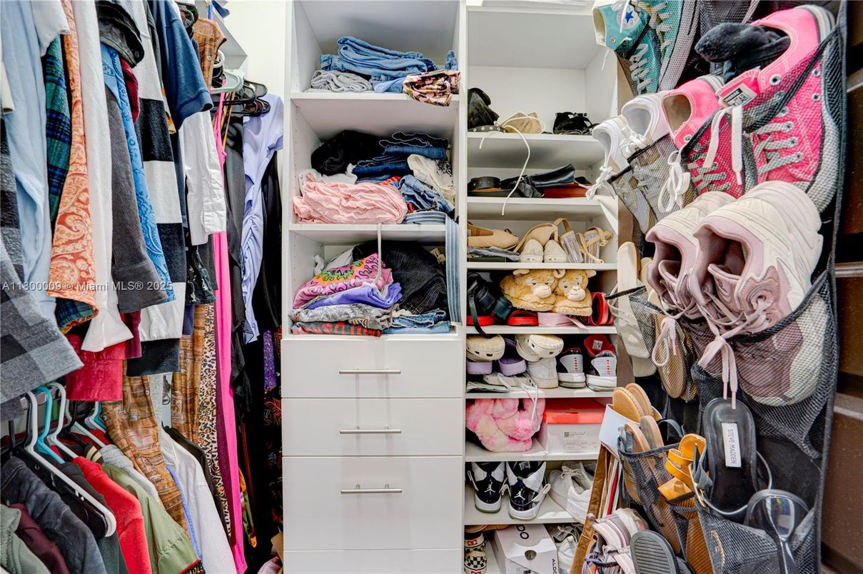 Interior, Walk-in Closets