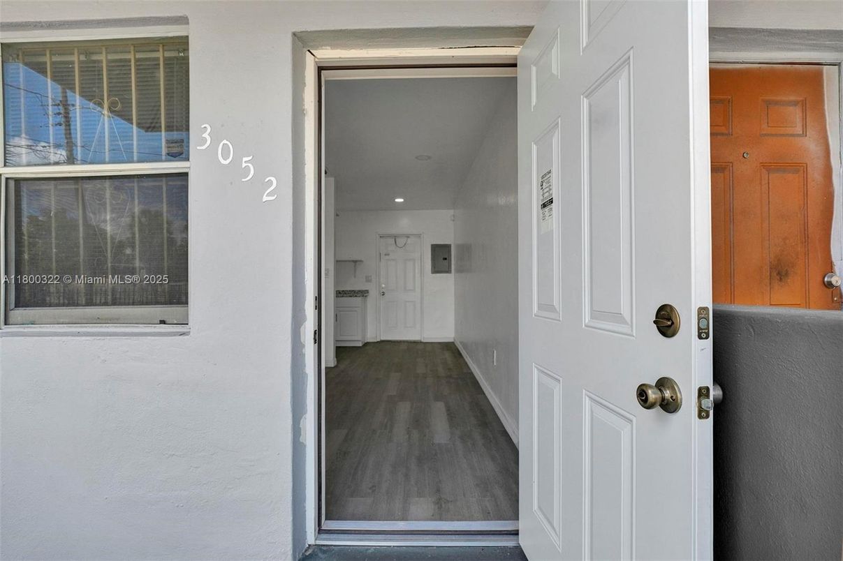 Exterior, Wood Texture Flooring