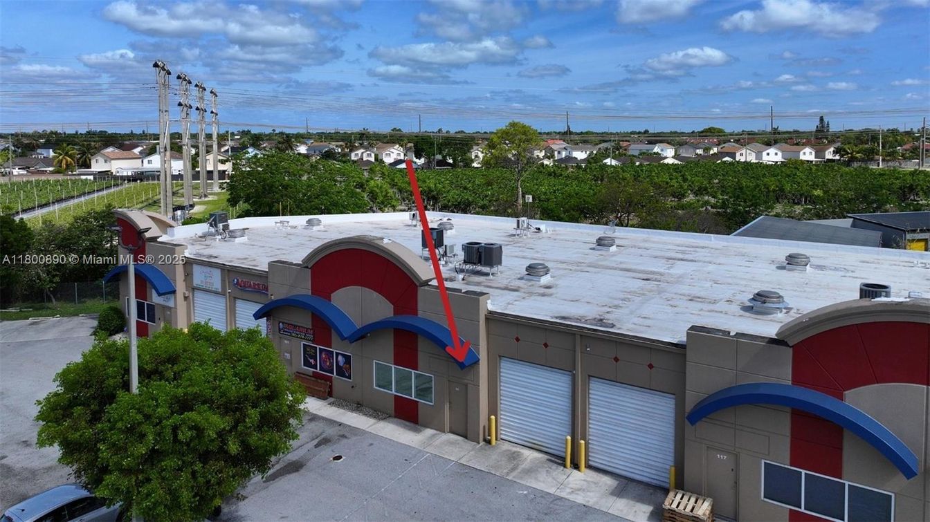 Exterior, Drone