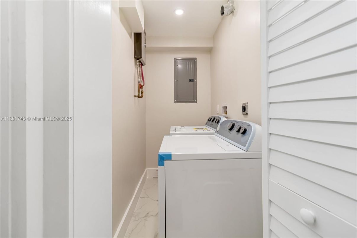 Interior, Marble, Recessed Lighting, Utility Closets, Washer