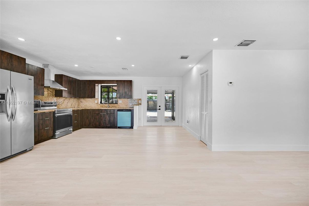 Empty room, Interior, Kitchen, Recessed Lighting, Stainless Steel Appliances