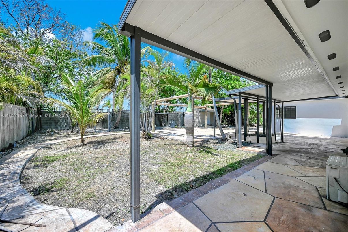 Backyard, Exterior