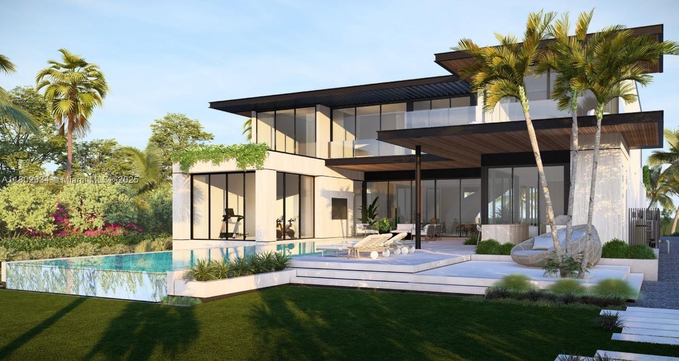 Backyard, Exterior, Facade, Pool, Modern