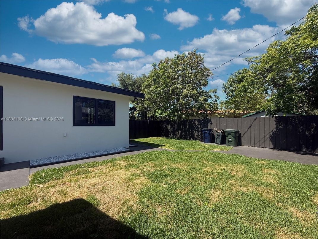 Backyard, Exterior