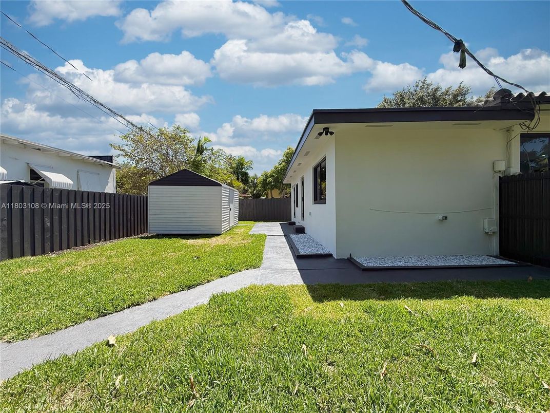 Backyard, Exterior