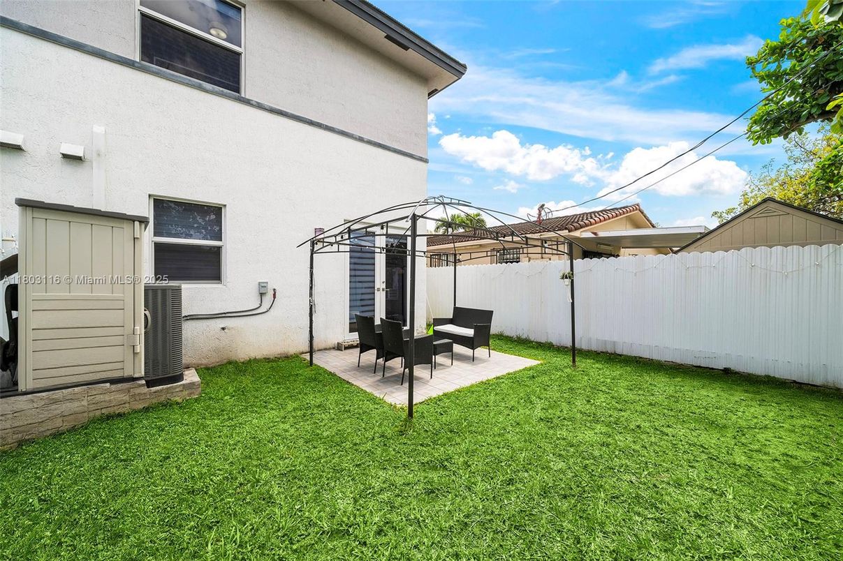 Backyard, Exterior