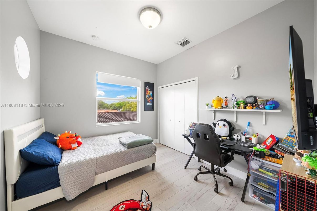 Bedroom, Home Office, Interior, Wood Texture Flooring
