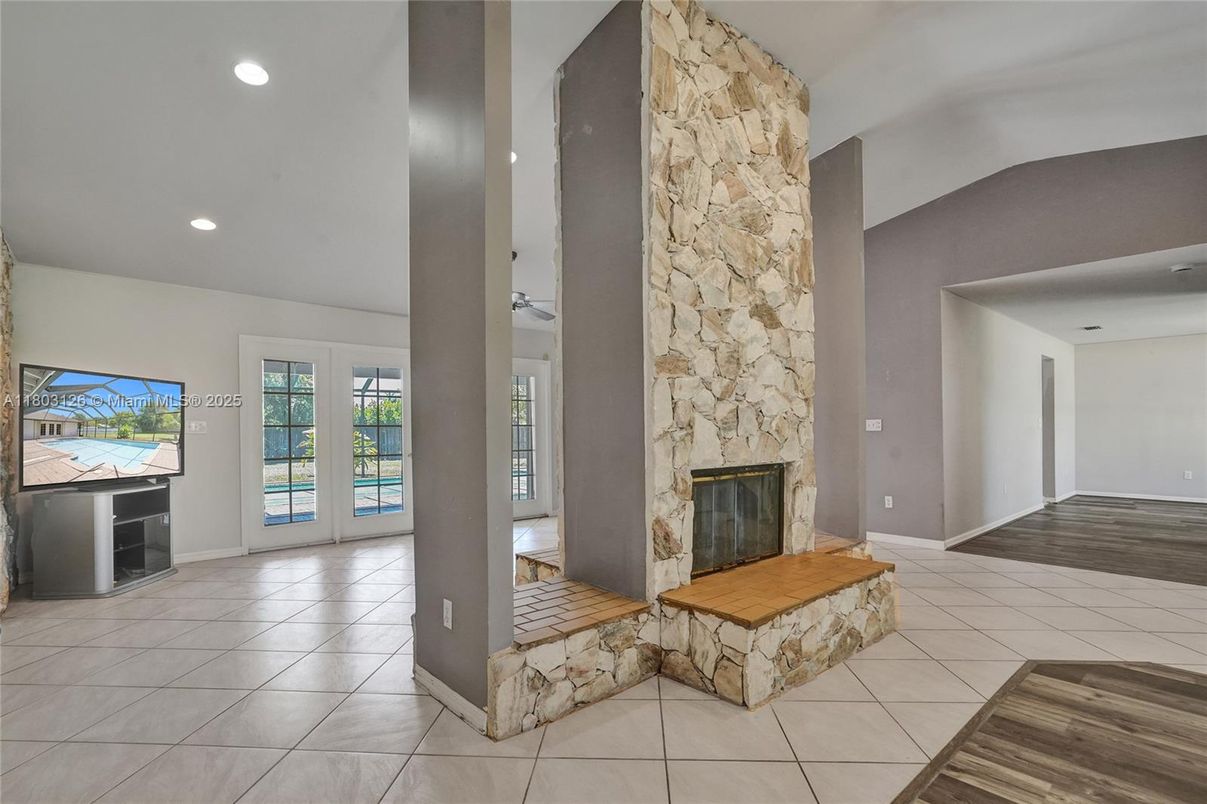 Fireplace, Interior, Recessed Lighting