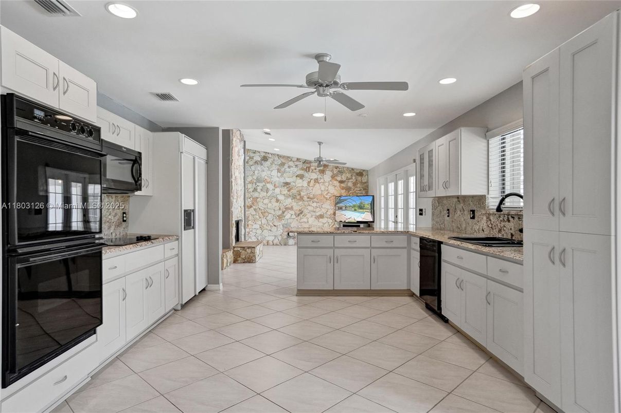 Interior, Kitchen, Recessed Lighting, Stone Walls
