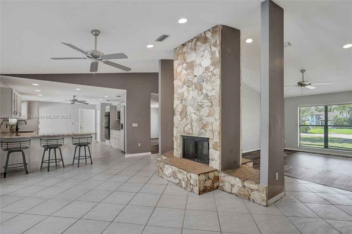 Fireplace, Interior, Recessed Lighting