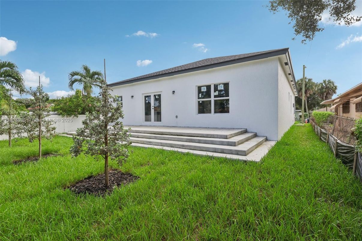 Backyard, Exterior