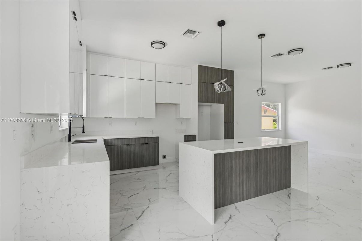 Interior, Kitchen, Marble, Pendant Lights, Recessed Lighting