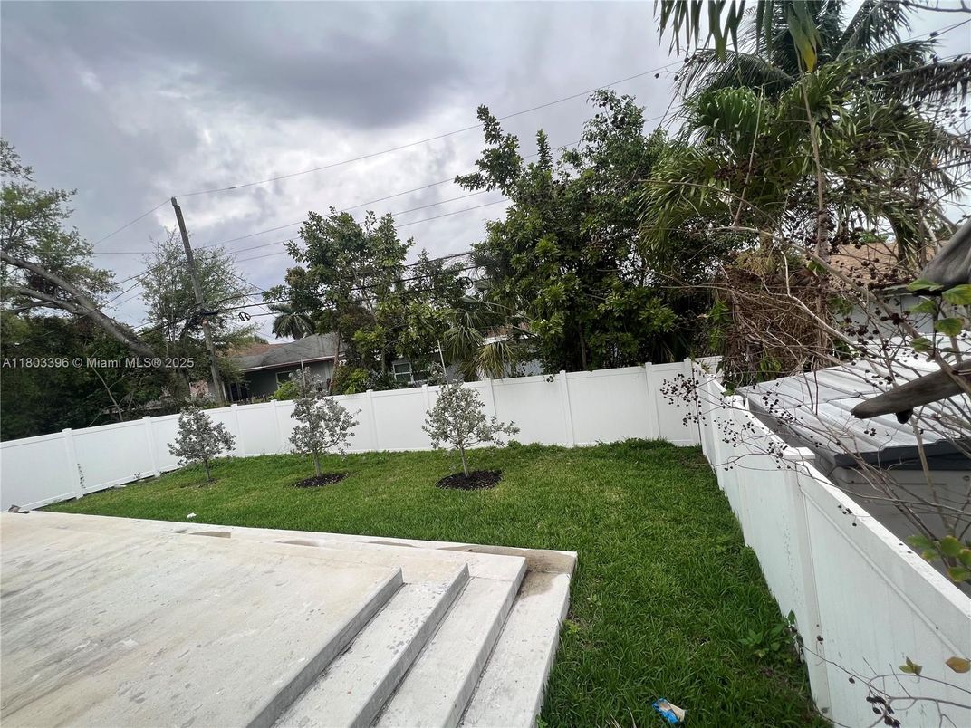 Backyard, Exterior