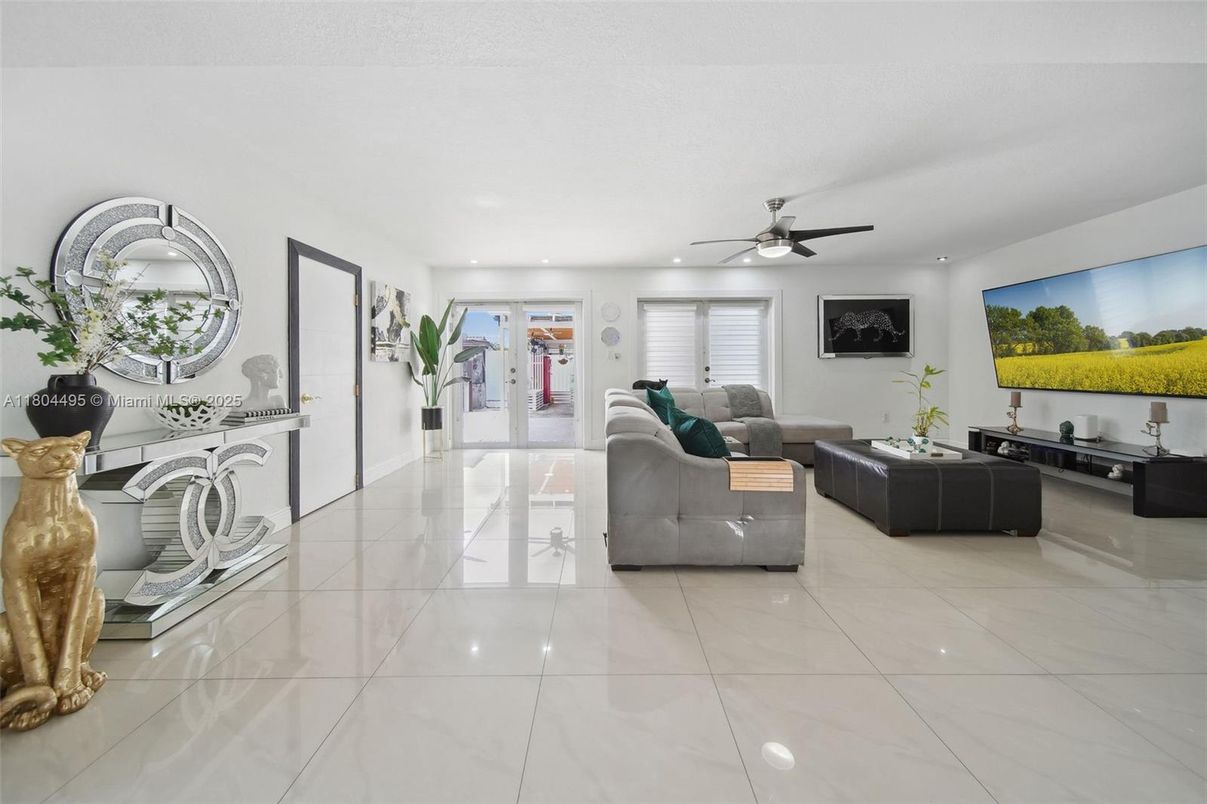Interior, Living room, Recessed Lighting