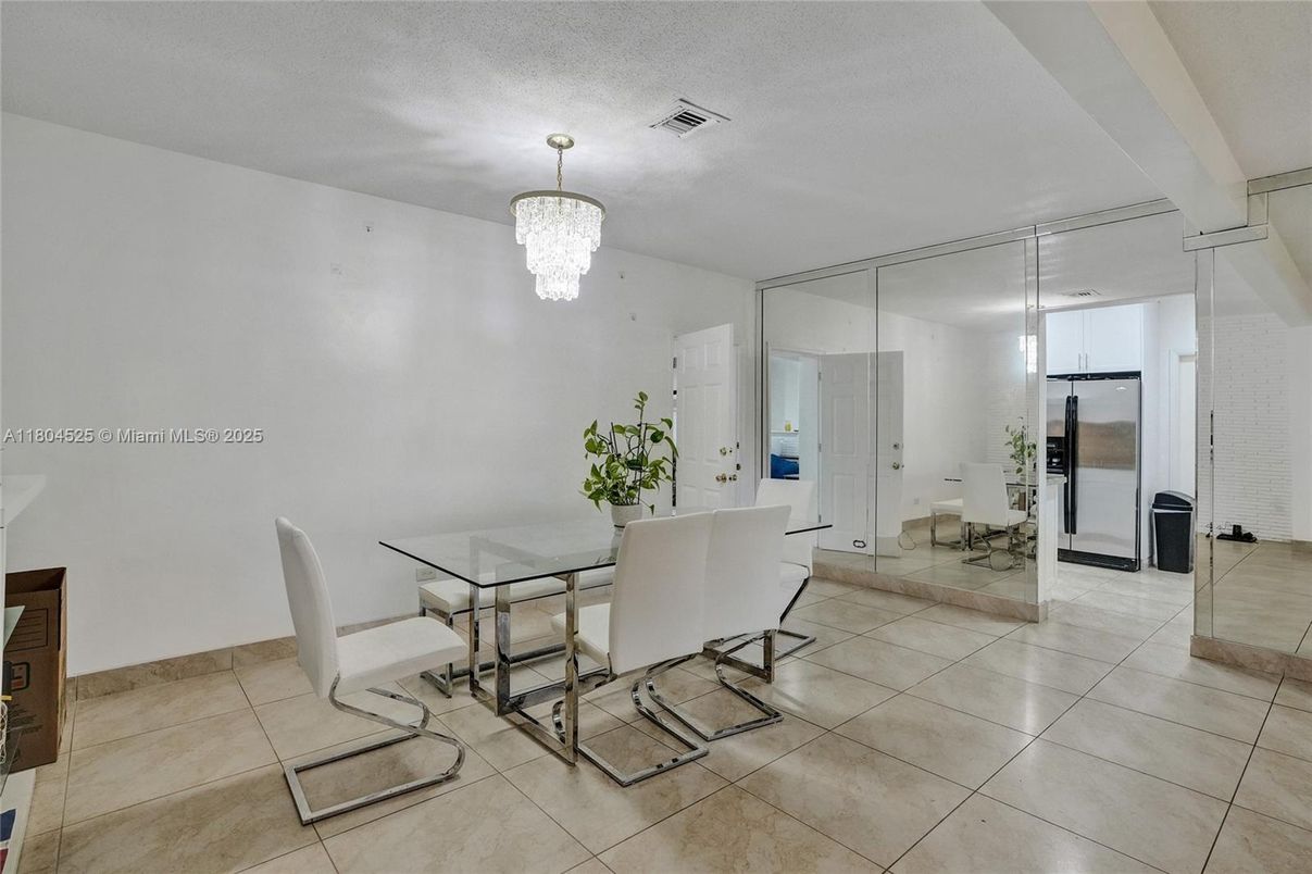 Chandelier, Dining room, Interior