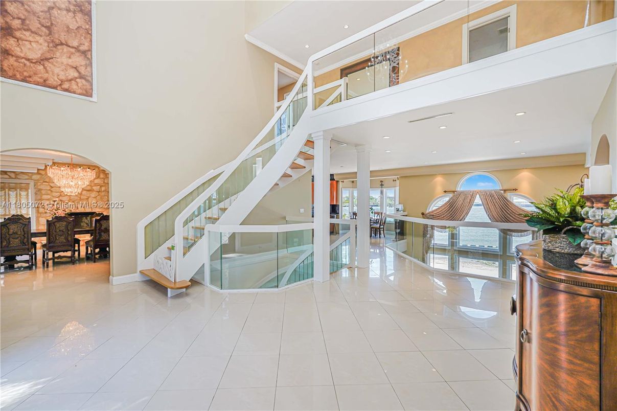 Chandelier, Interior, Piano, Recessed Lighting