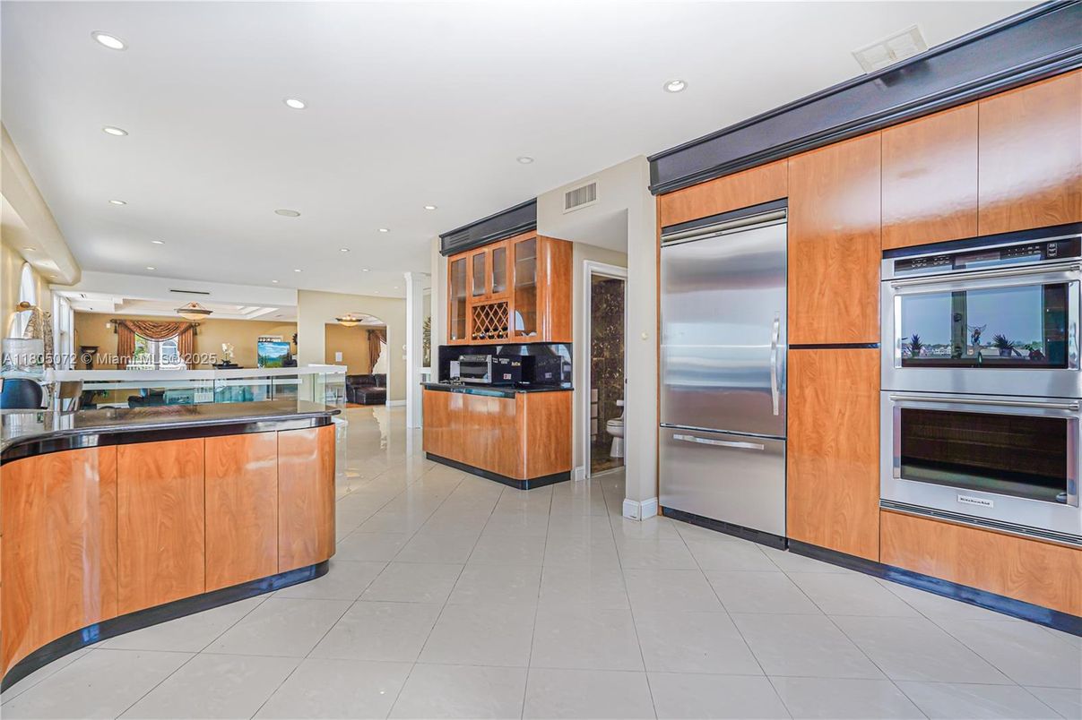 Elevator, Interior, Kitchen, Recessed Lighting, Stainless Steel Appliances