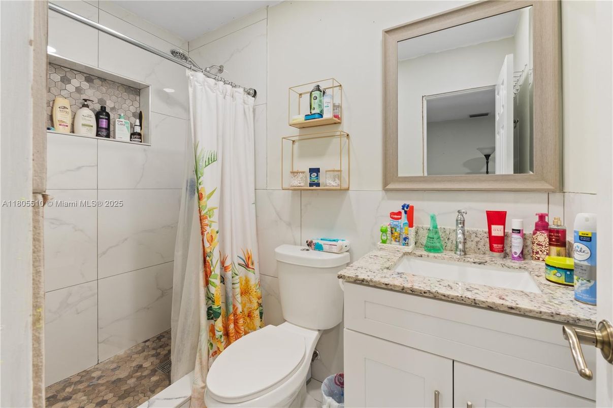Bathroom, Interior, Marble Walls