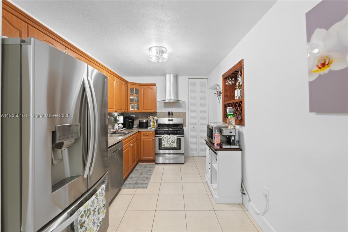 Interior, Kitchen, Stainless Steel Appliances