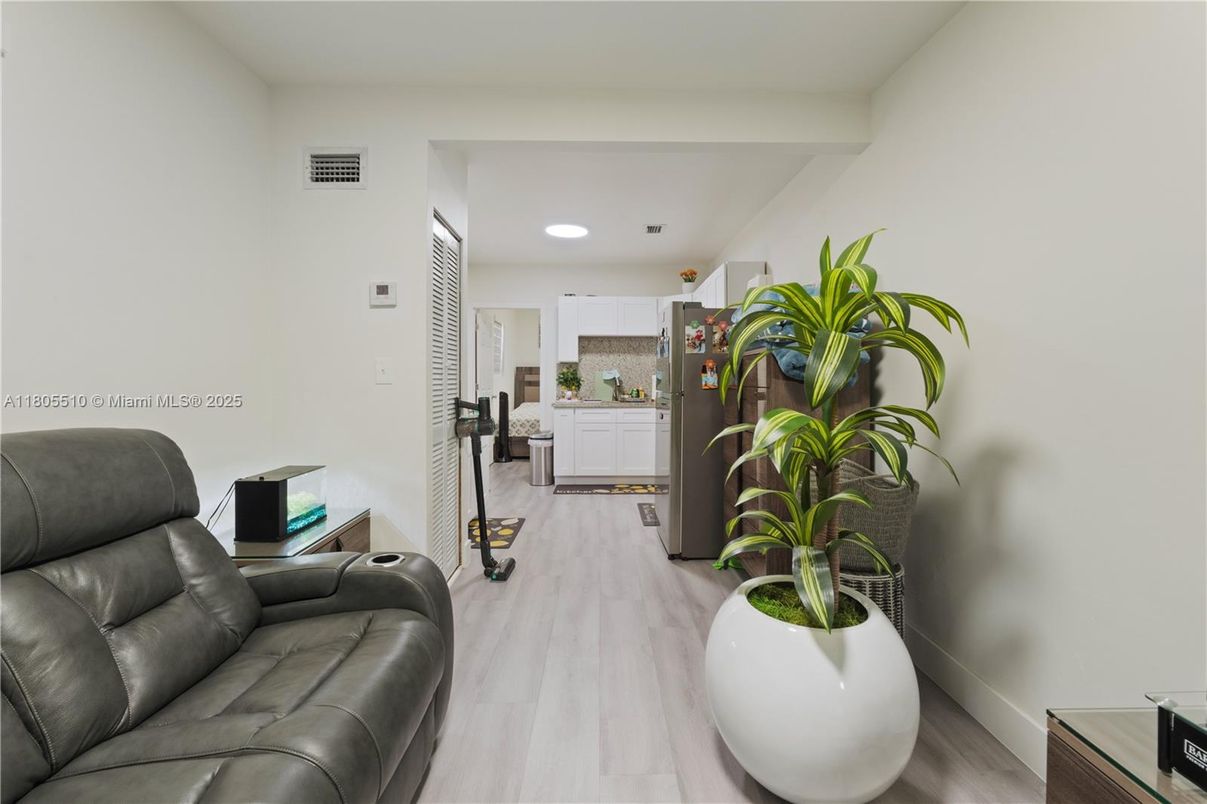Interior, Recessed Lighting, Wood Texture Flooring