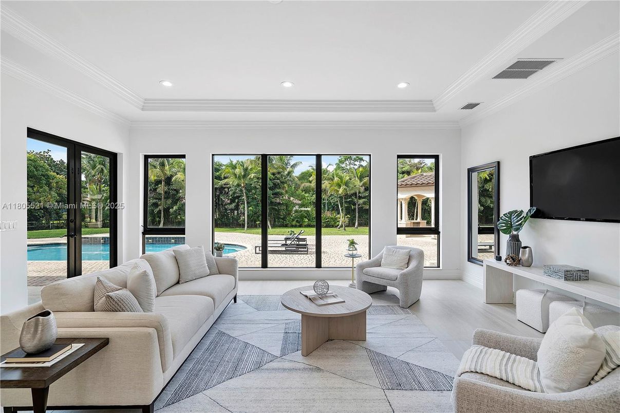 Interior, Living room, Recessed Lighting, Water