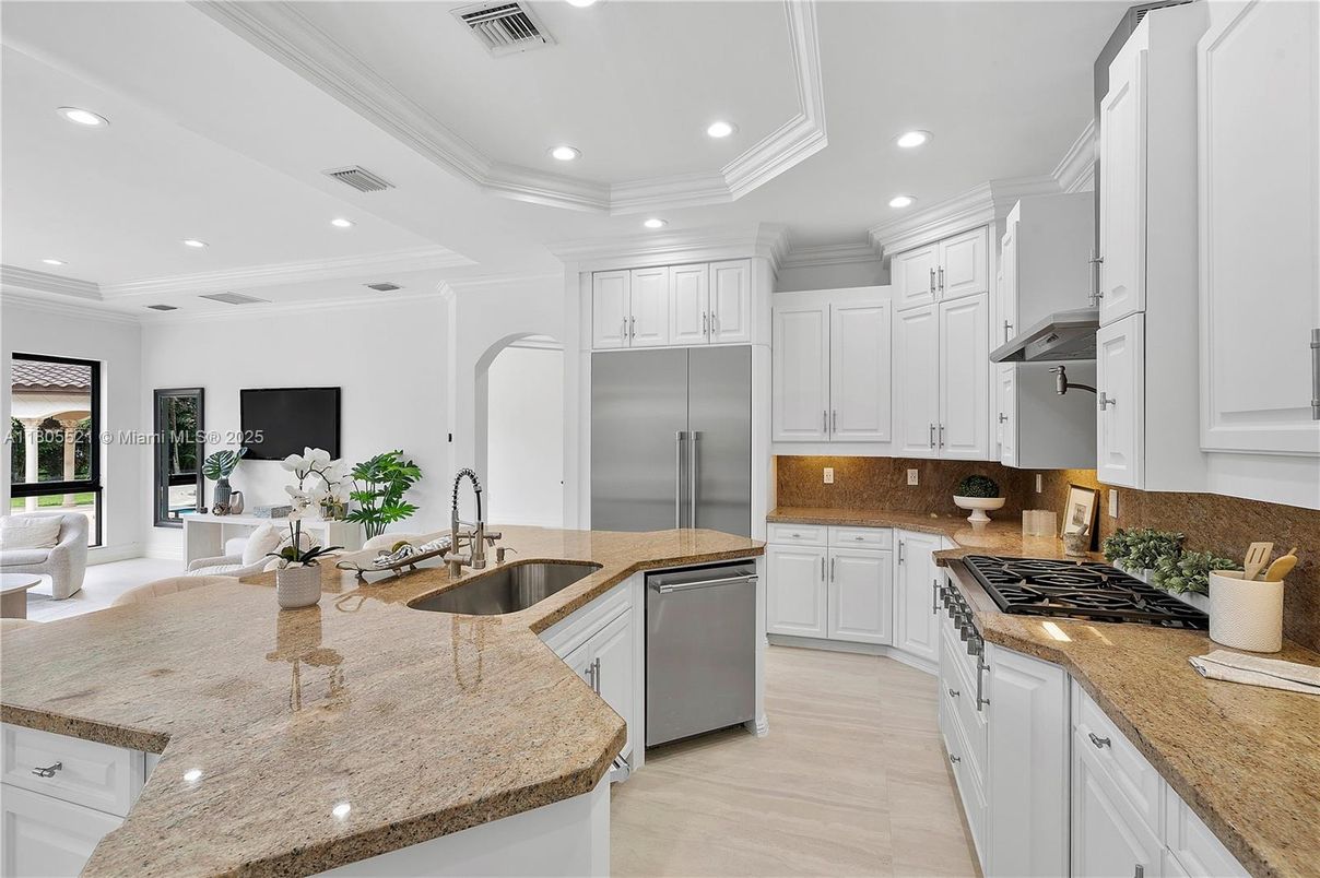 Dining room, Interior, Kitchen, Living room, Recessed Lighting, Stainless Steel Appliances
