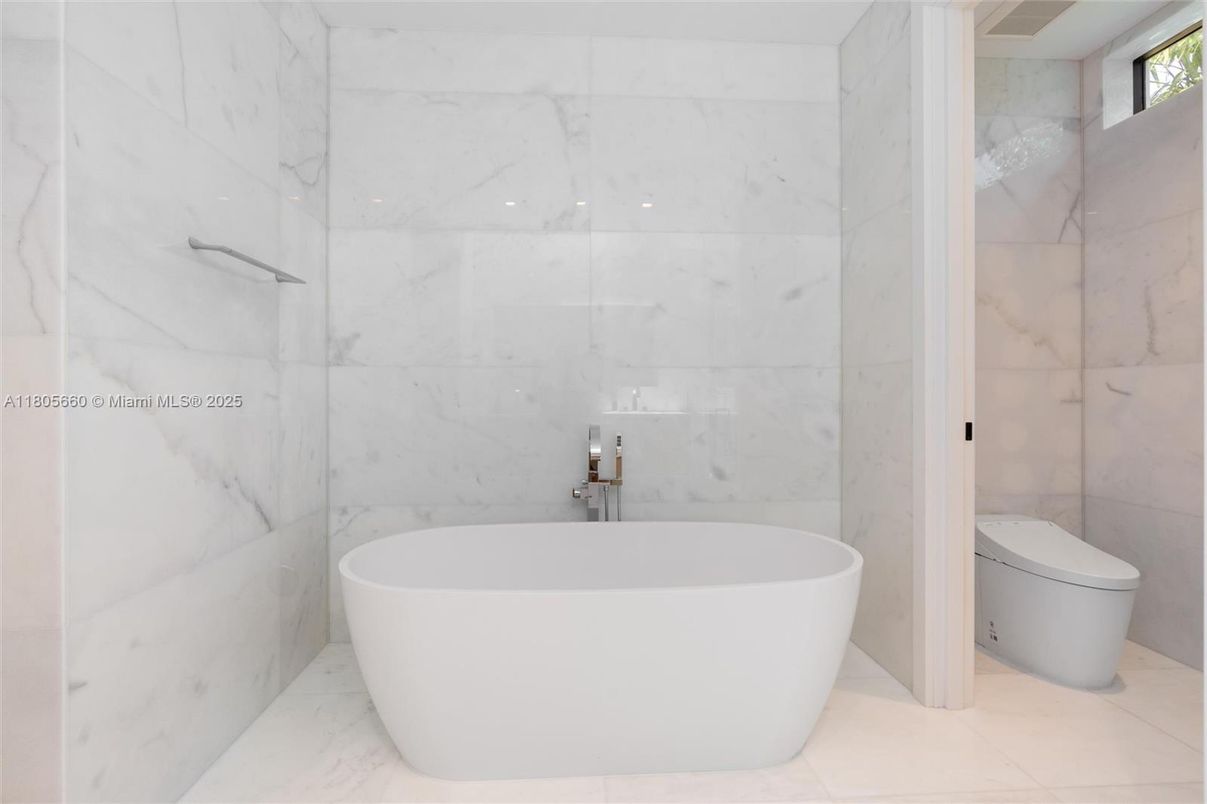 Bathroom, Free Standing Baths, Interior, Marble Walls