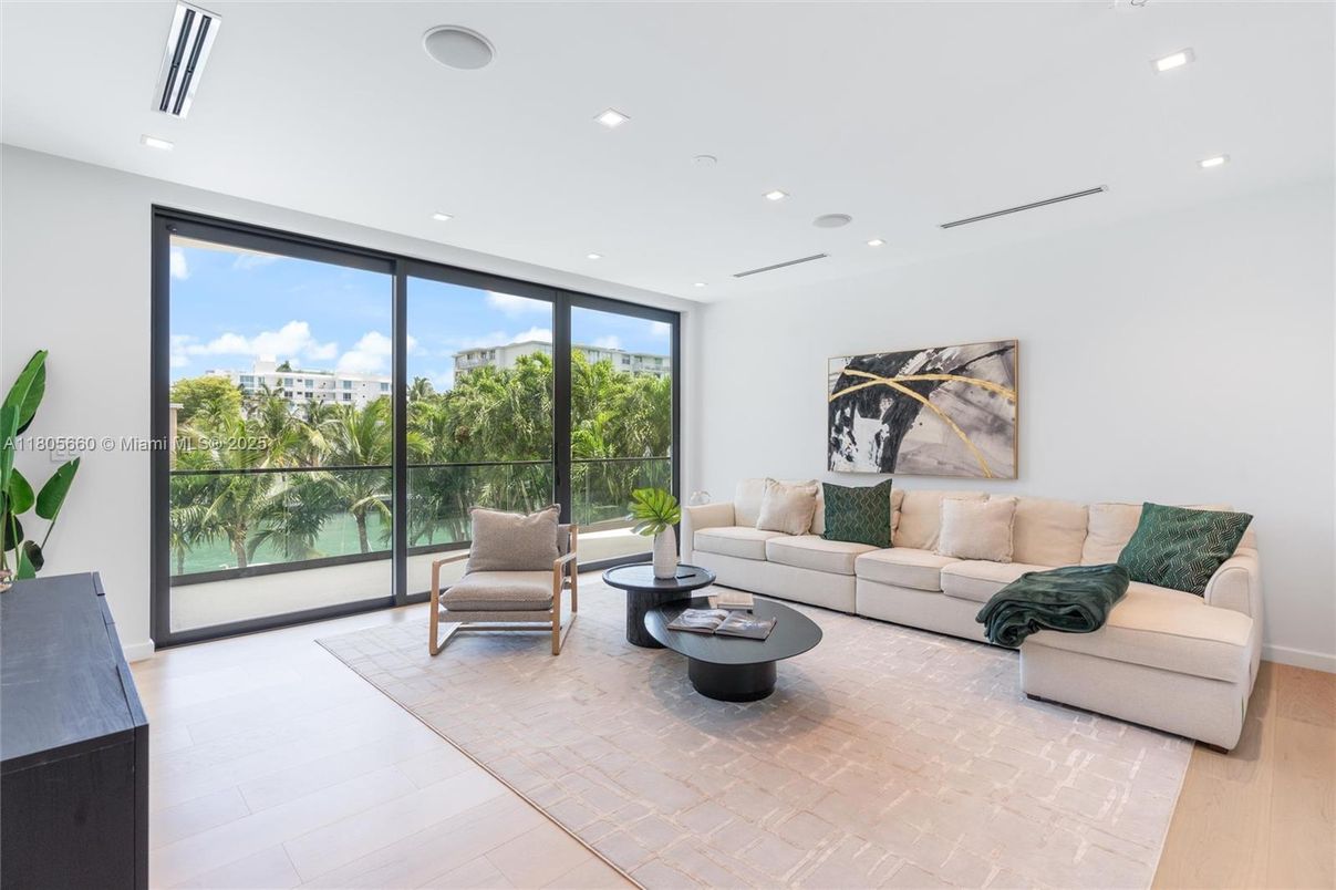 Interior, Living room, Recessed Lighting