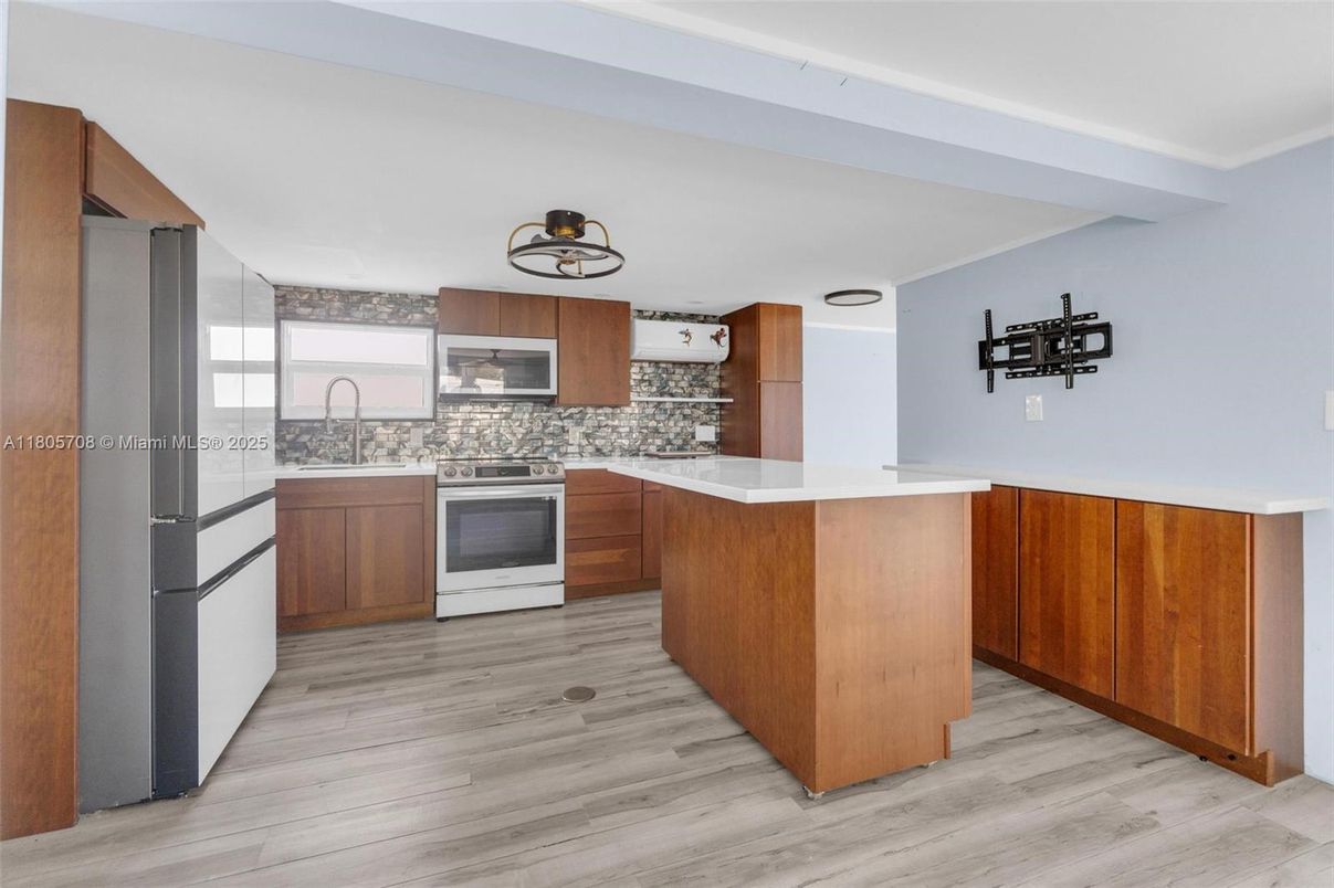 Interior, Kitchen, Wood Texture Flooring