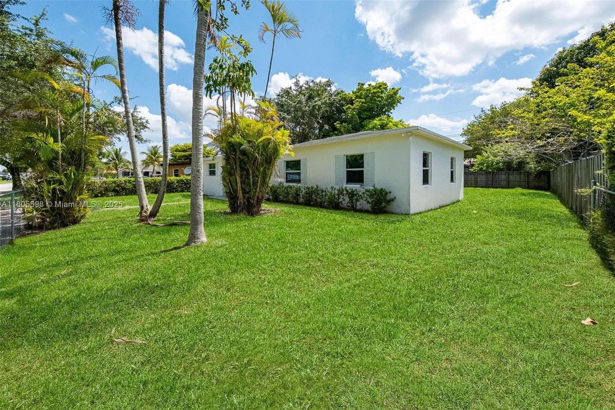 Backyard, Exterior