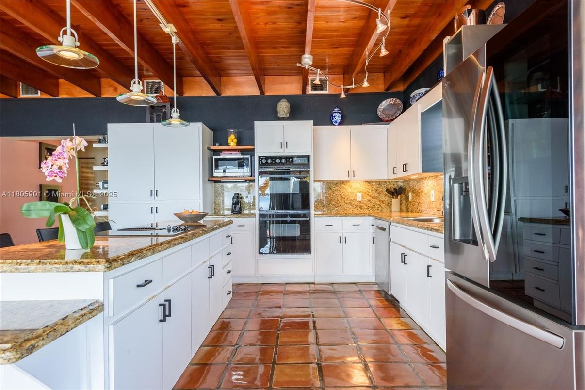 Interior, Kitchen, Pendant Lights, Stainless Steel Appliances, Wooden Beams, Wooden Ceilings