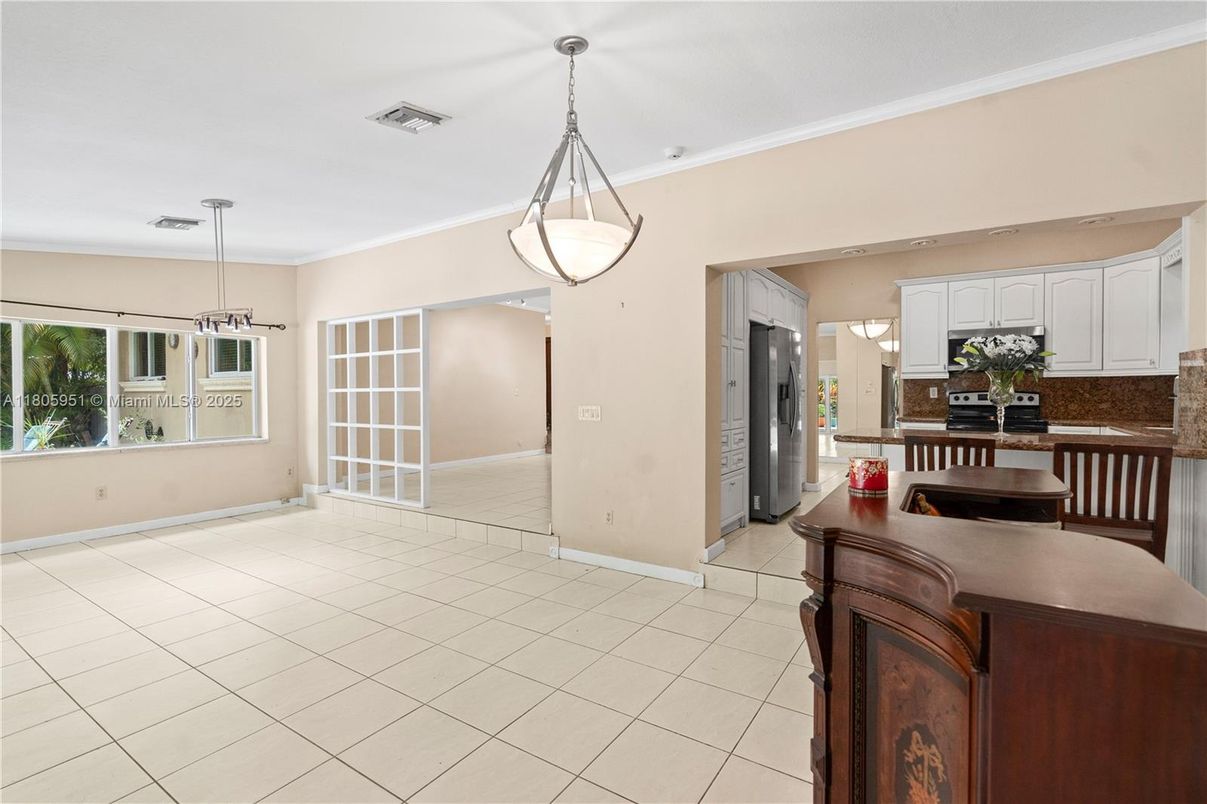 Dining room, Interior, Kitchen, Pendant Lights