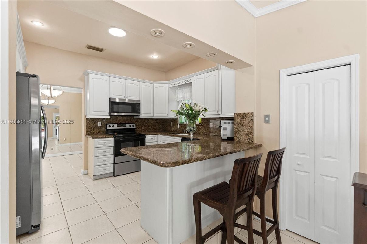 Interior, Kitchen, Recessed Lighting