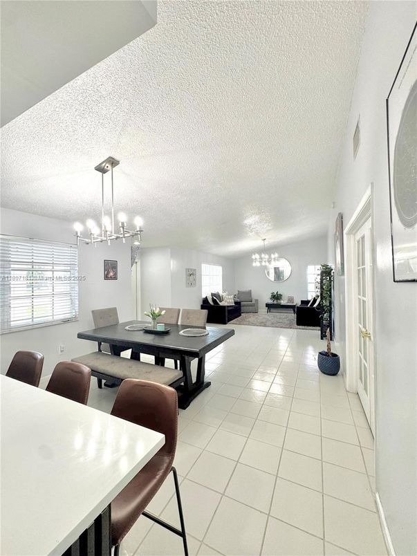 Chandelier, Dining room, Interior, Pendant Lights