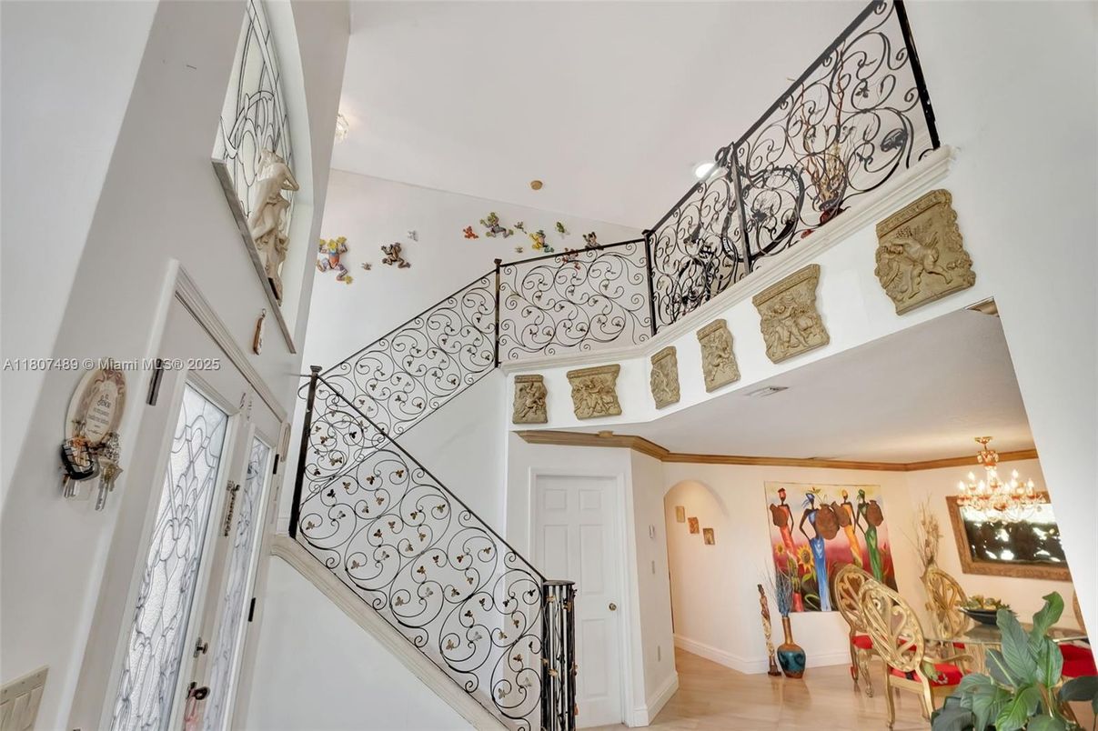 Chandelier, Interior, Wood Texture Flooring