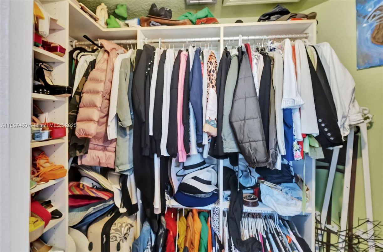 Interior, Walk-in Closets