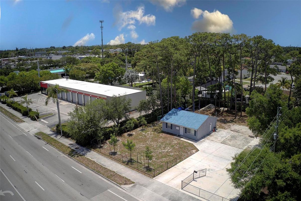 Exterior, Drone