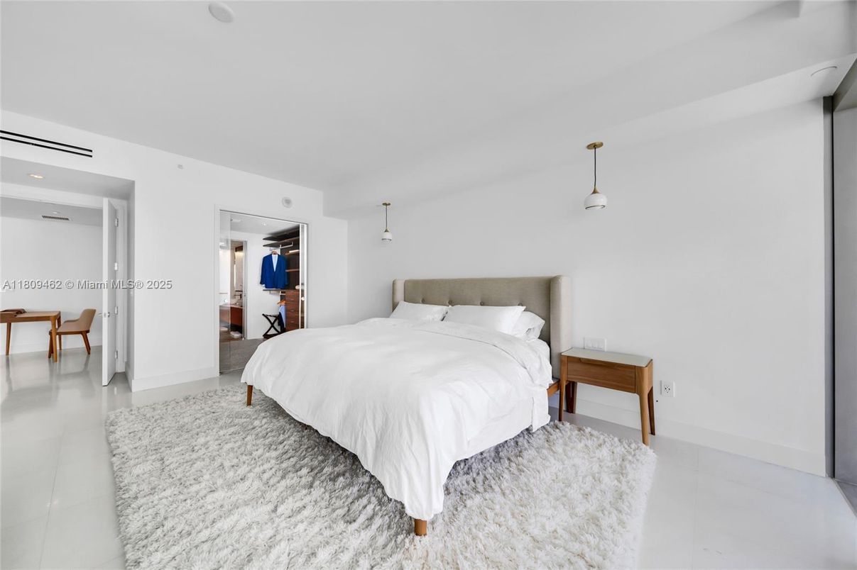 Bedroom, Interior, Pendant Lights, Recessed Lighting