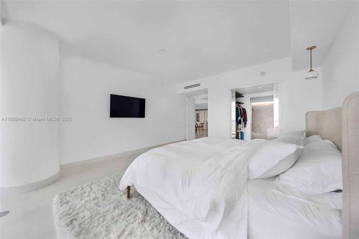 Bedroom, Interior, Pendant Lights
