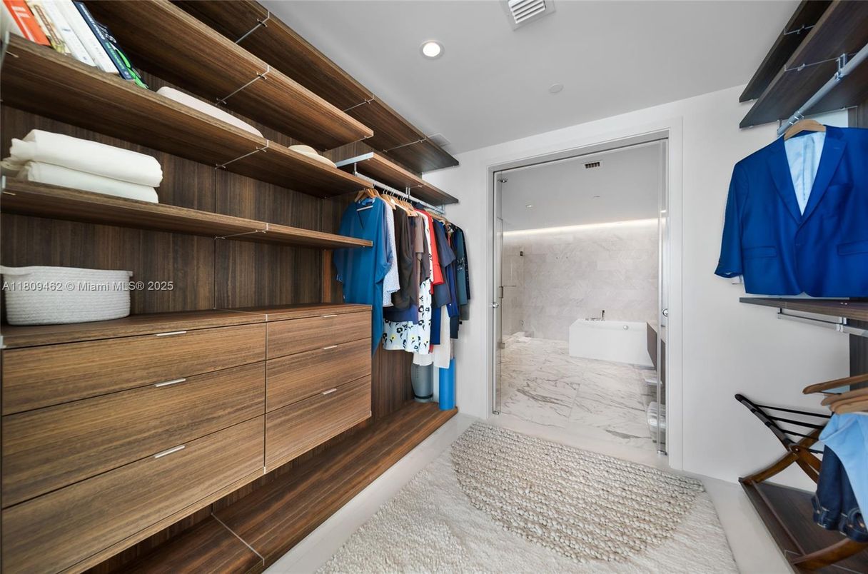Interior, Marble, Recessed Lighting, Walk-in Closets