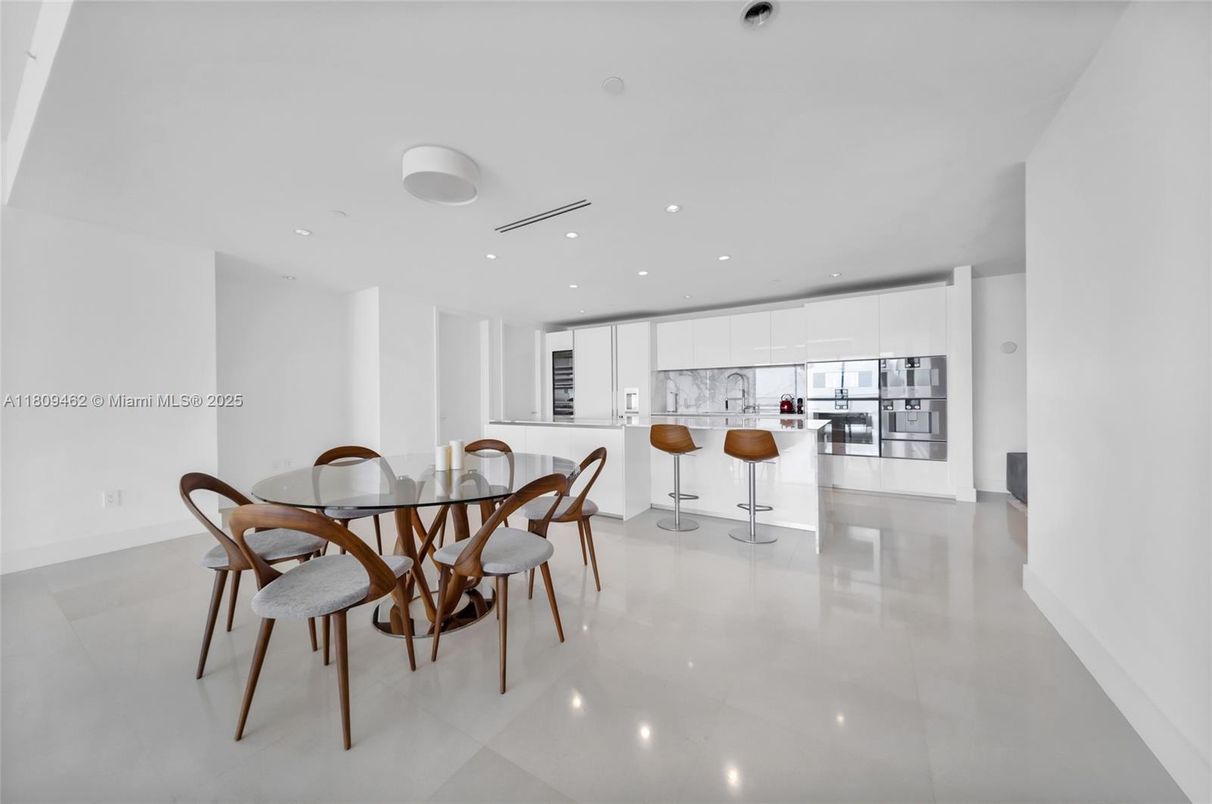 Dining room, Interior, Kitchen, Pendant Lights, Recessed Lighting