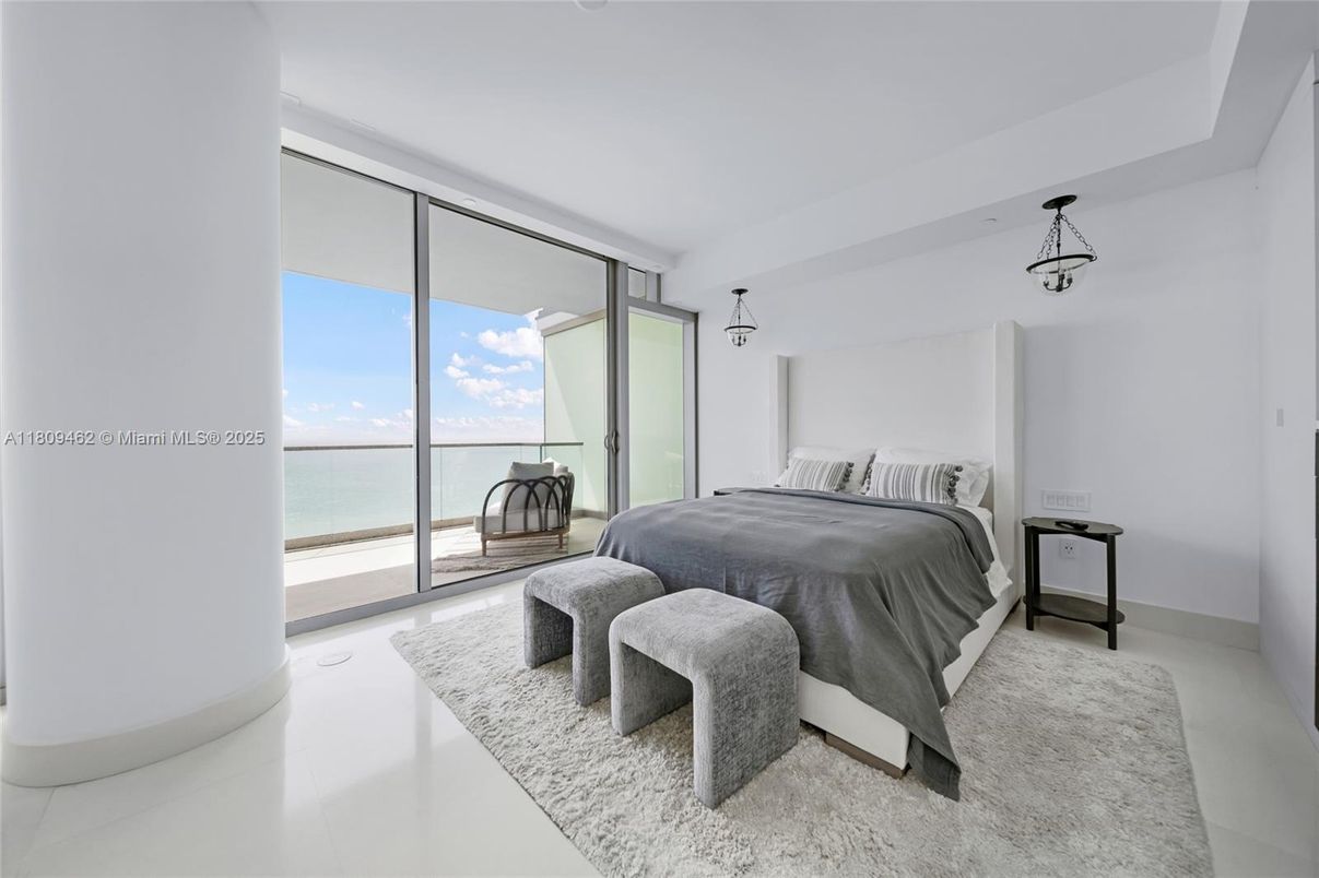 Bedroom, Interior, Pendant Lights, Water