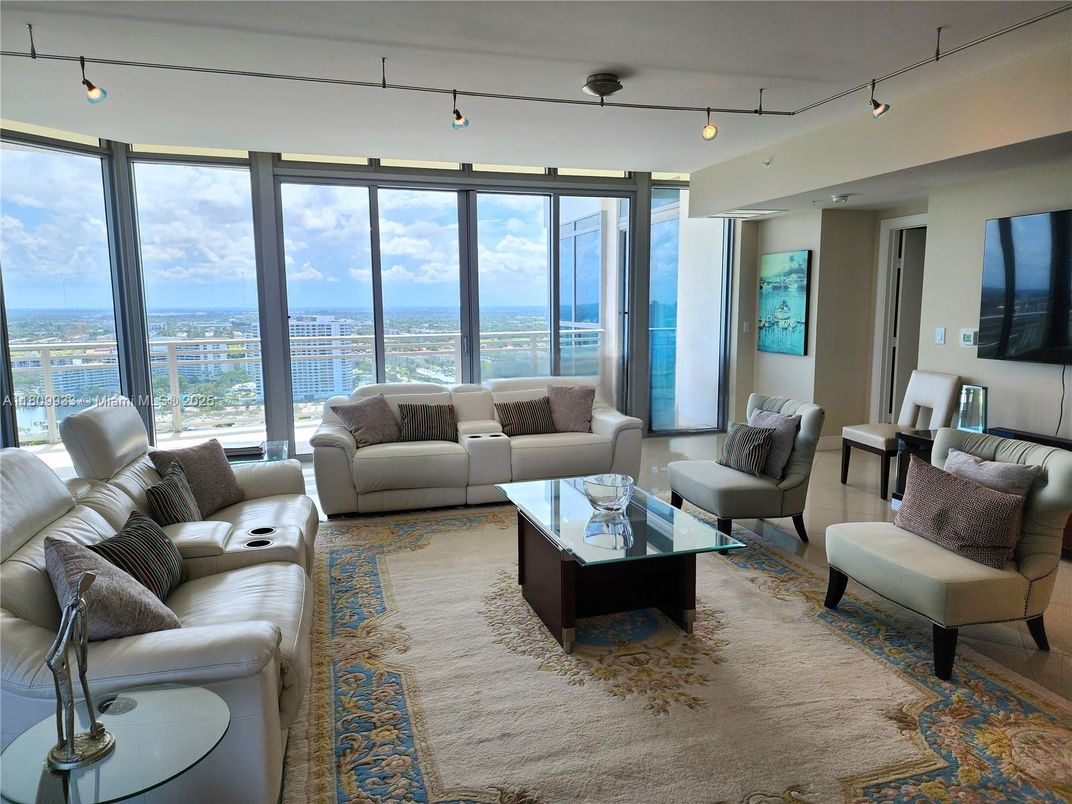 Interior, Living room, Water
