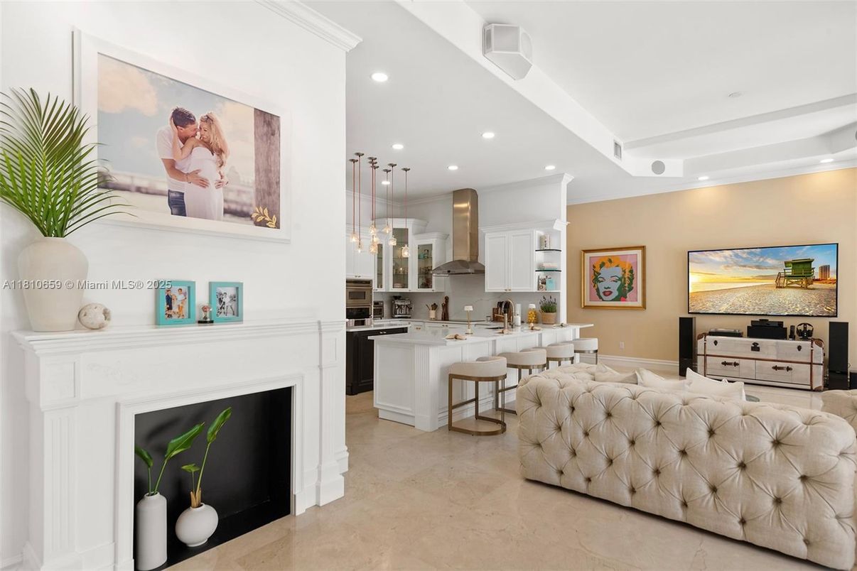 Interior, Kitchen, Pendant Lights, Recessed Lighting, Stainless Steel Appliances
