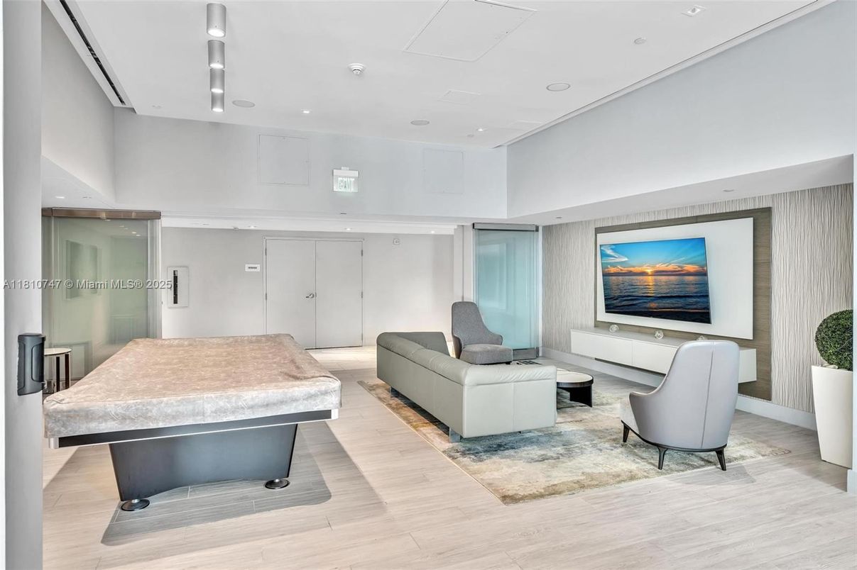 Game Room, Interior, Living room, Recessed Lighting, Wood Texture Flooring