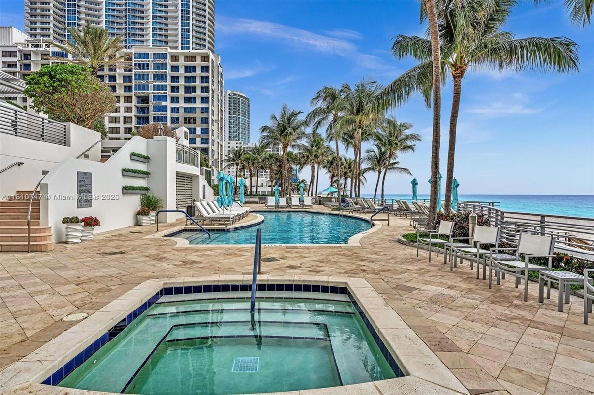 Exterior, Pool, Water
