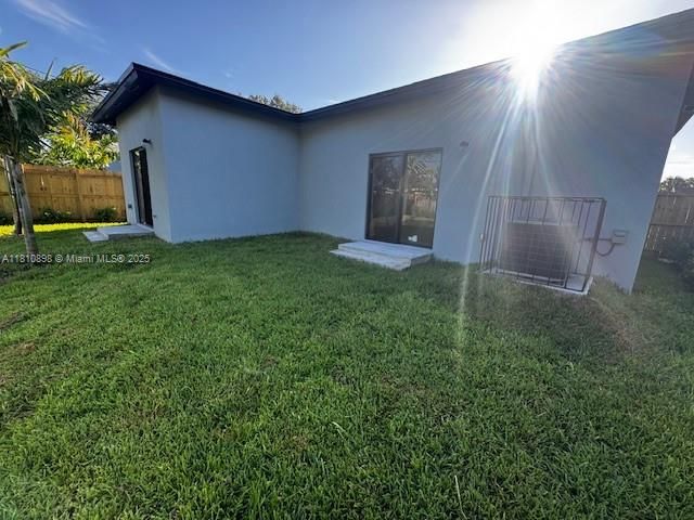 Backyard, Exterior